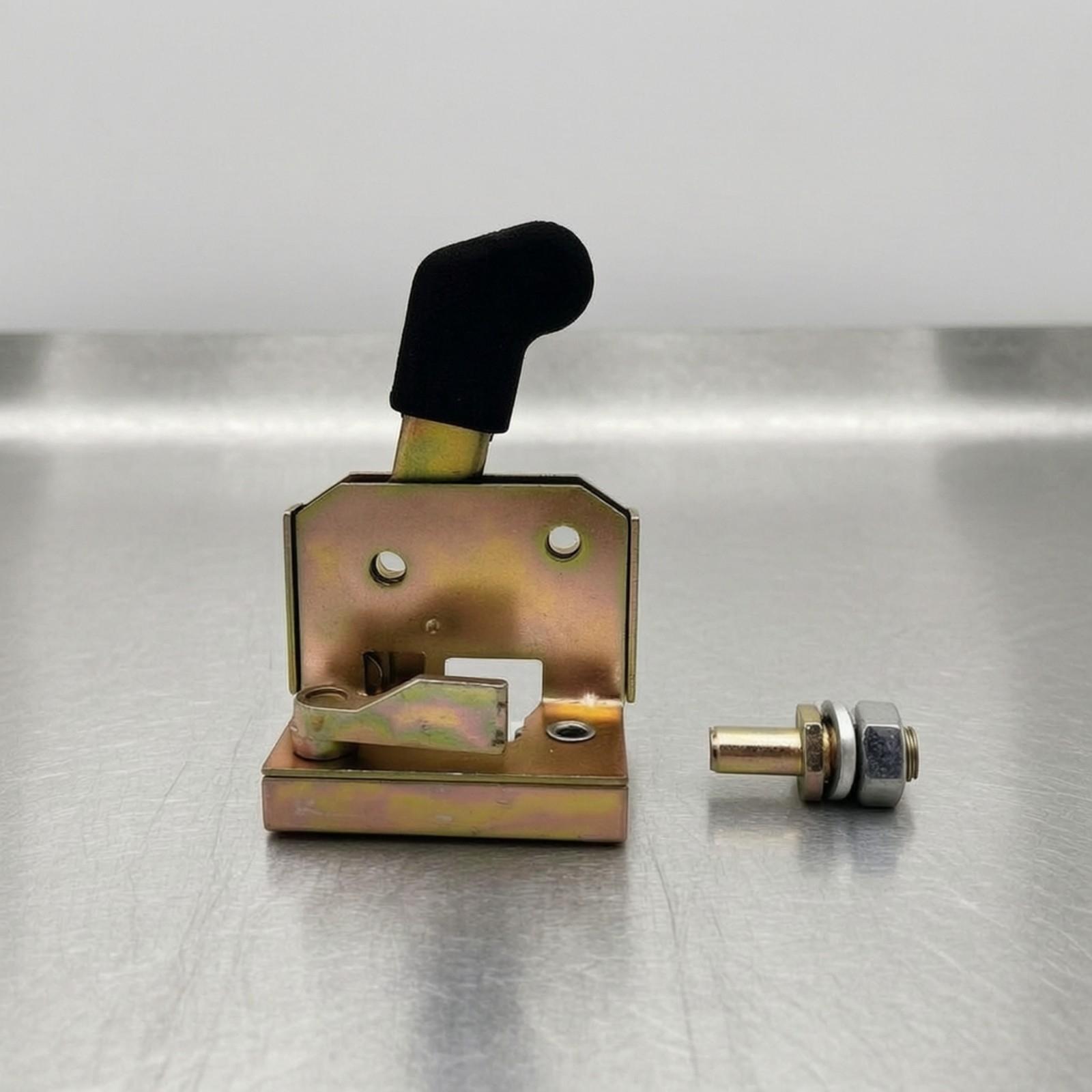엔지니어링 차량용 도어 패널에 사용되는 아연강 잠금 장 - Door Lock 리뷰 및 가격